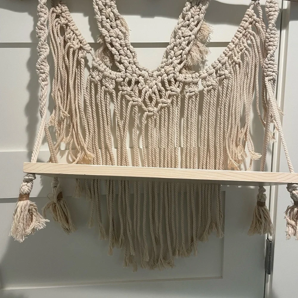 Cream Display Shelf with Intricate Macramé Design